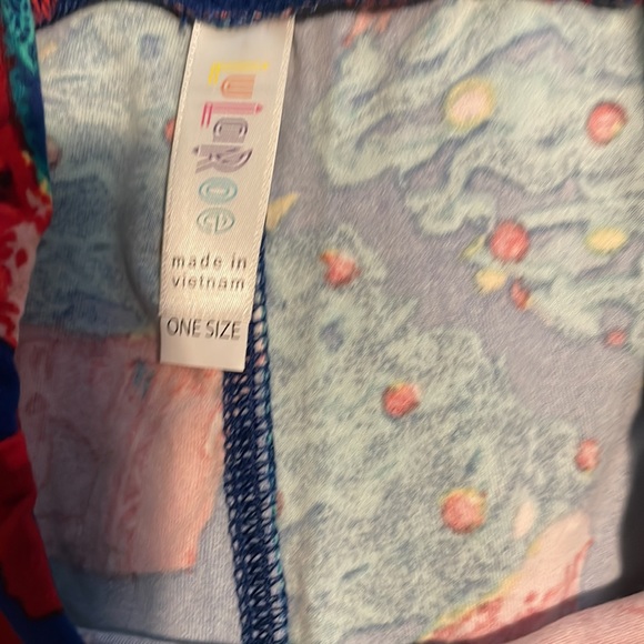 Lularoe Christmas Cupcake Leggings - Picture 3 of 3